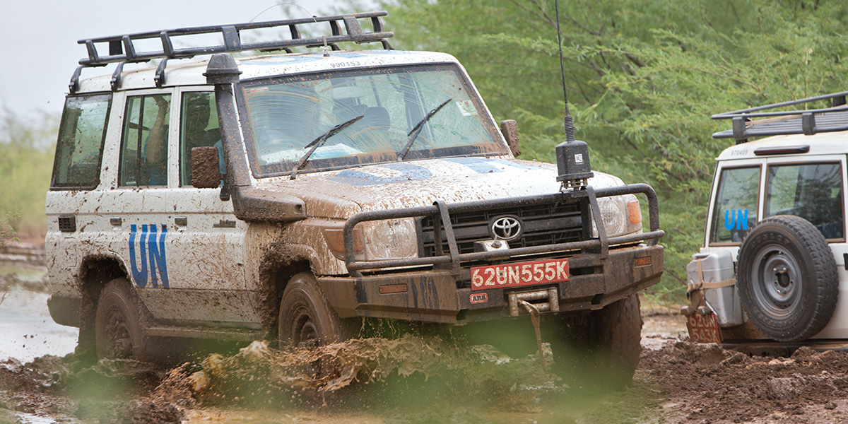 UN on the move - through miles of mud